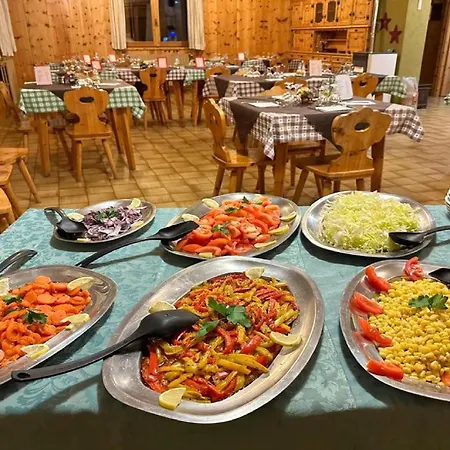 Ξενοδοχείο Ristorante Ginepro 2*