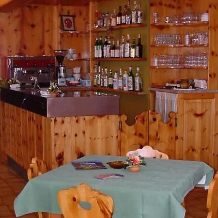 Ξενοδοχείο Ristorante Ginepro 2*